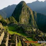 ماچو پیچو (به اسپانیایی machu picchu) به معنی قلهٔ قدیمی از آثار دورهٔ اینکاها