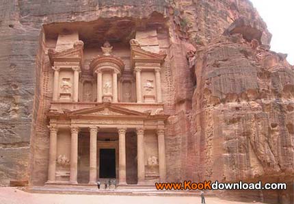 پترا به عربی ( البتراء ) از عجایب هفتگانه شهری تاریخی در کشور پادشاهی اردن